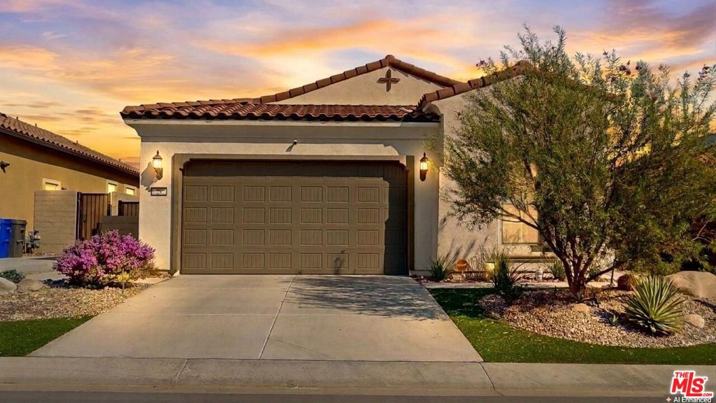 28 Zinfandel Property Photo 1