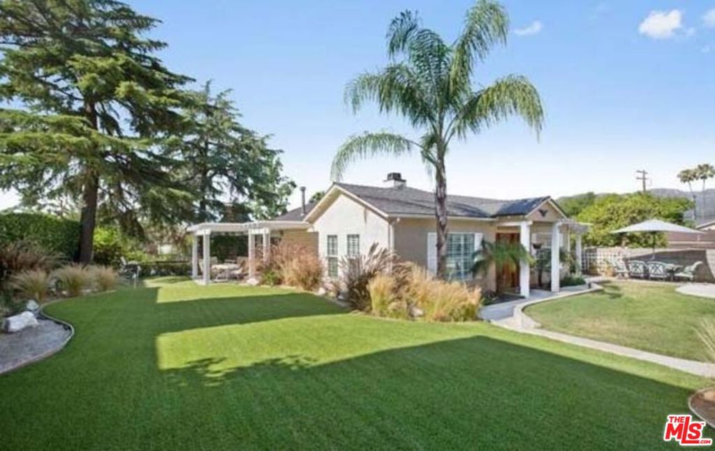 2340 Caldero Property Photo 1