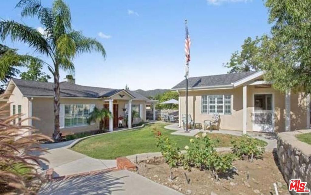 2340 Caldero Property Photo 2