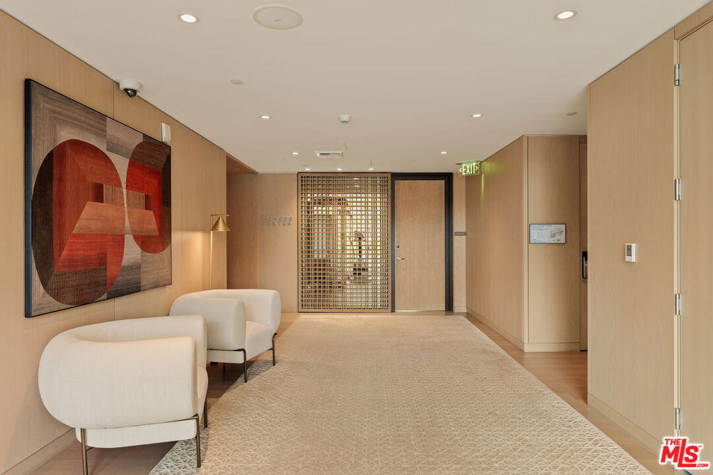 2025 Avenue Of The Stars 1412 Property Photo 11