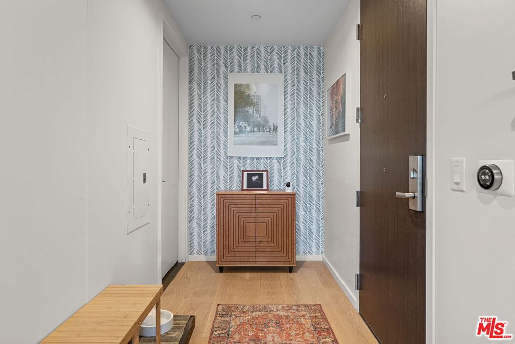 877 Francisco Street 1112 Property Photo 10