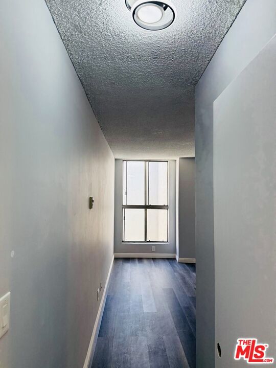360 S Kenmore Avenue 305 Property Photo 27