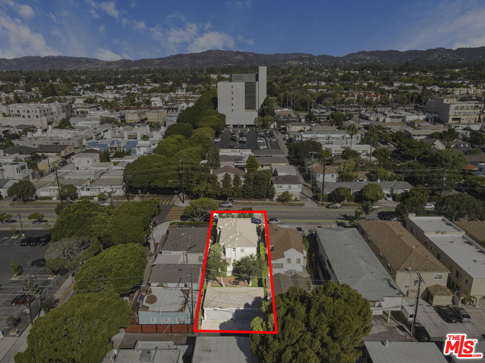 2440 Arizona Avenue Property Photo 14