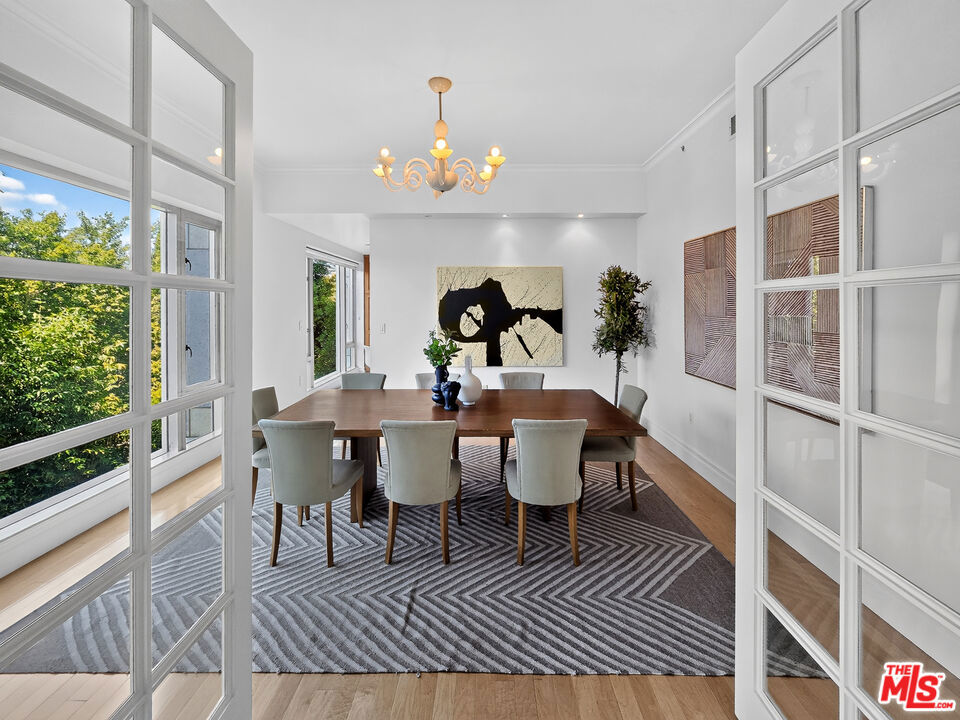 10727 Wilshire Boulevard 404 Property Photo 16