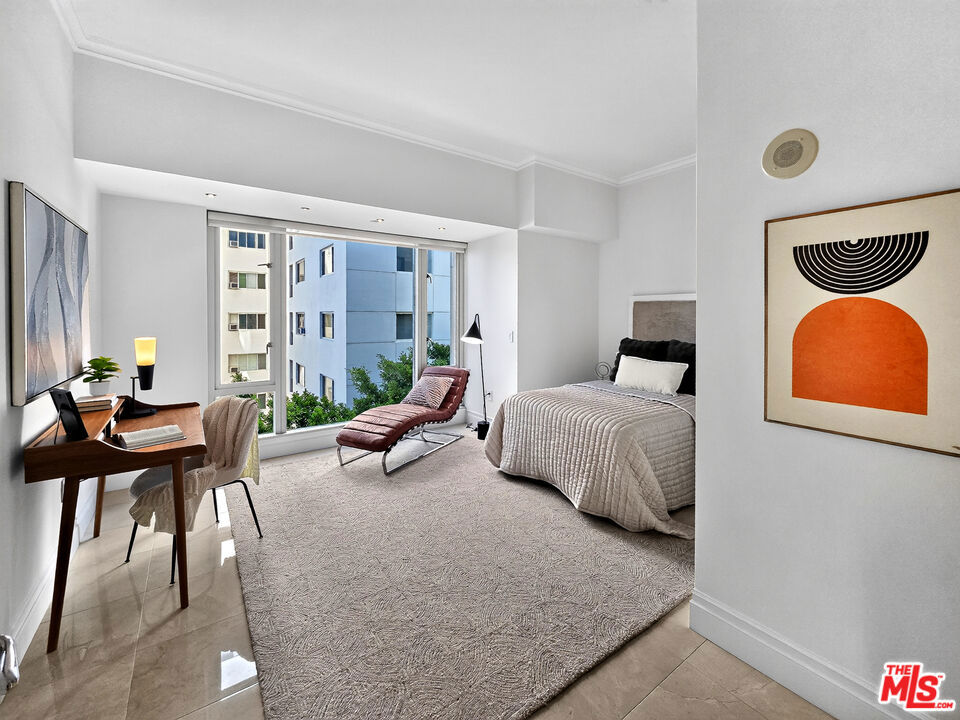 10727 Wilshire Boulevard 404 Property Photo 40