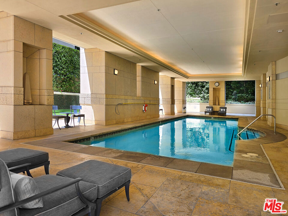 10727 Wilshire Boulevard 404 Property Photo 42