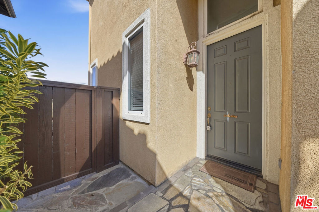 1021 Topaz Lane Property Photo 4