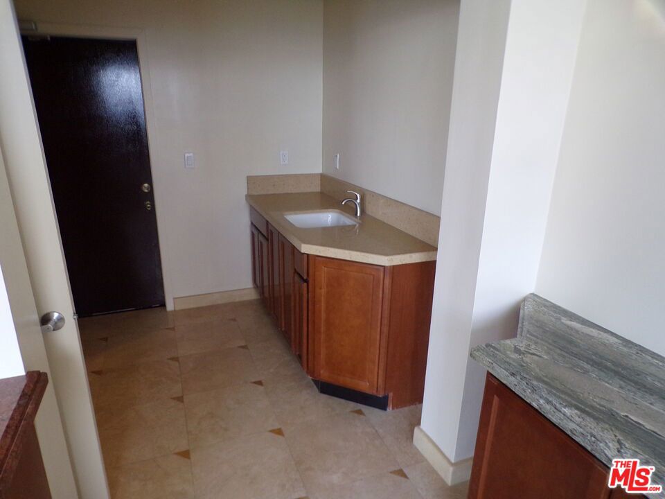 26987239 Property Photo 5