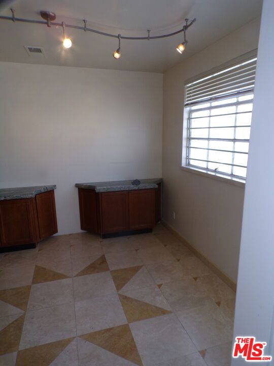 26987239 Property Photo 22