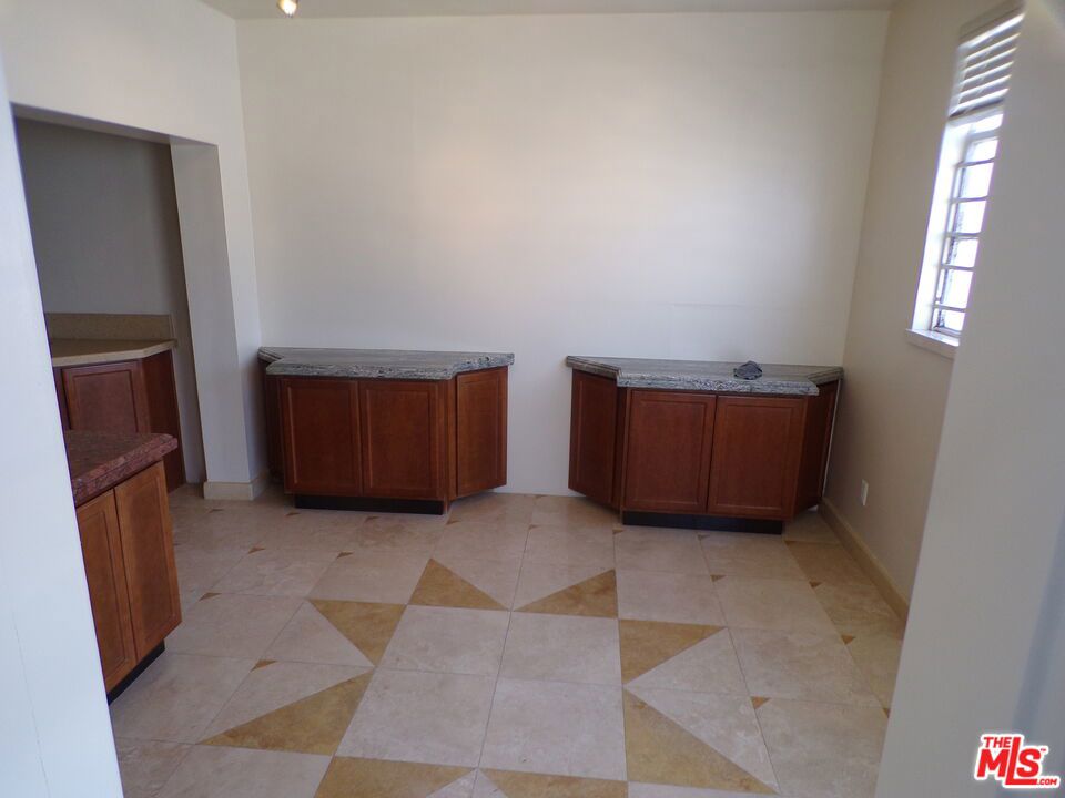26987239 Property Photo 23