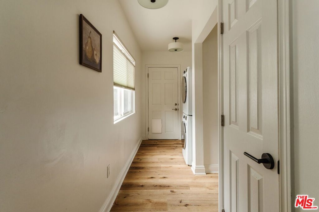 2223 Alsace Avenue Property Photo 19