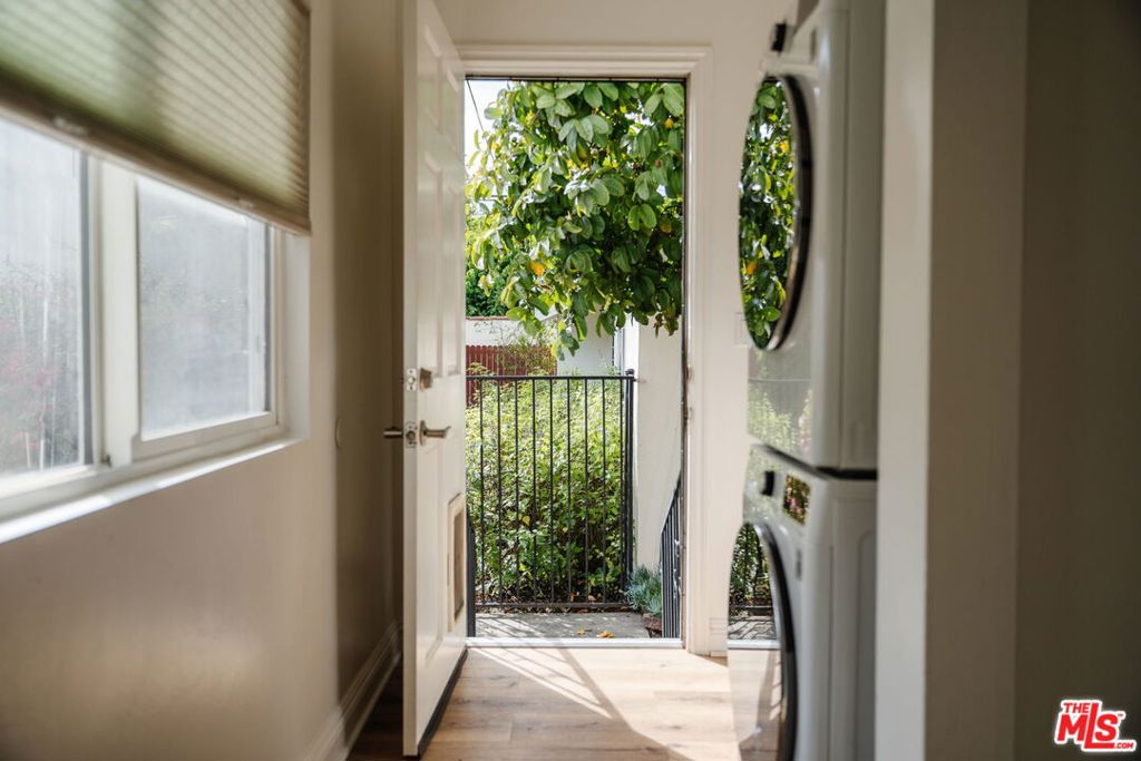 2223 Alsace Avenue Property Photo 21