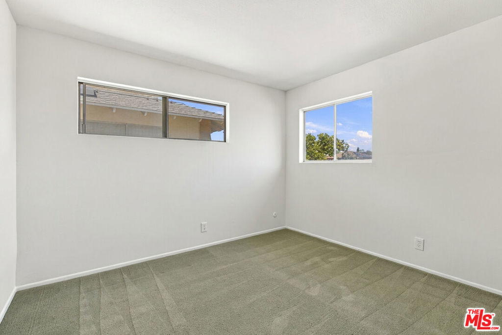 19431 Scobey Avenue Property Photo 8