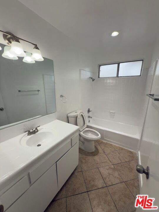 12634 Kalnor Avenue 14 Property Photo 12