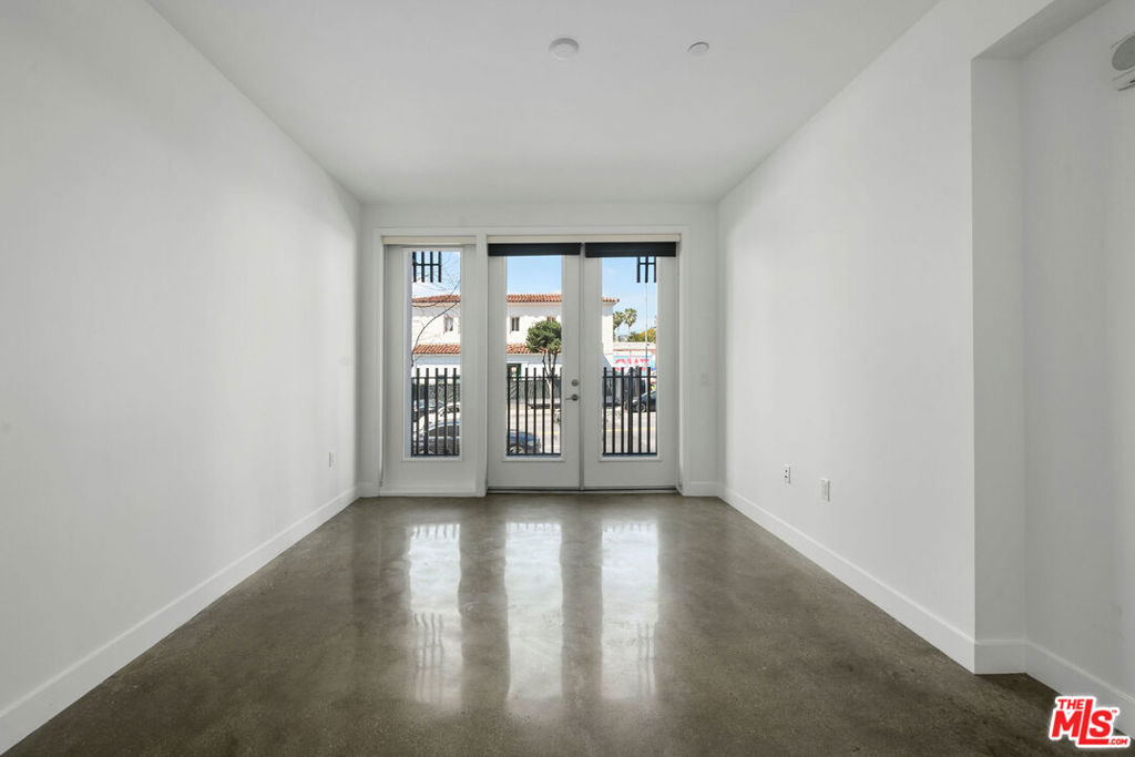 1250 N Fairfax Avenue 204 Property Photo 6