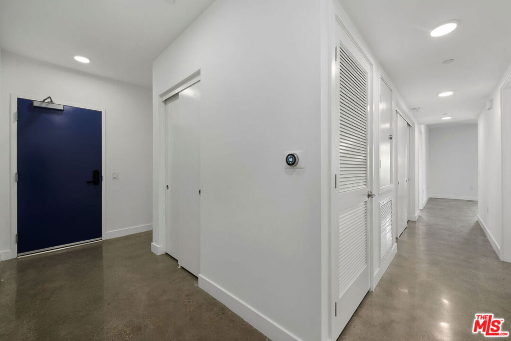 1250 N Fairfax Avenue 204 Property Photo 13
