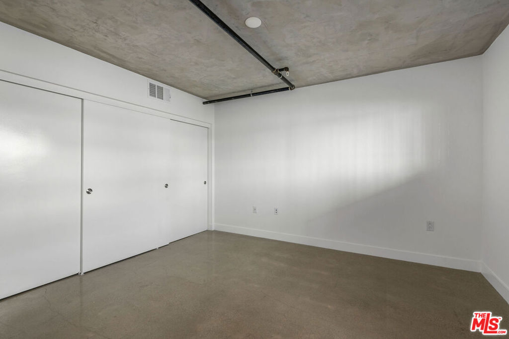1250 N Fairfax Avenue 204 Property Photo 14