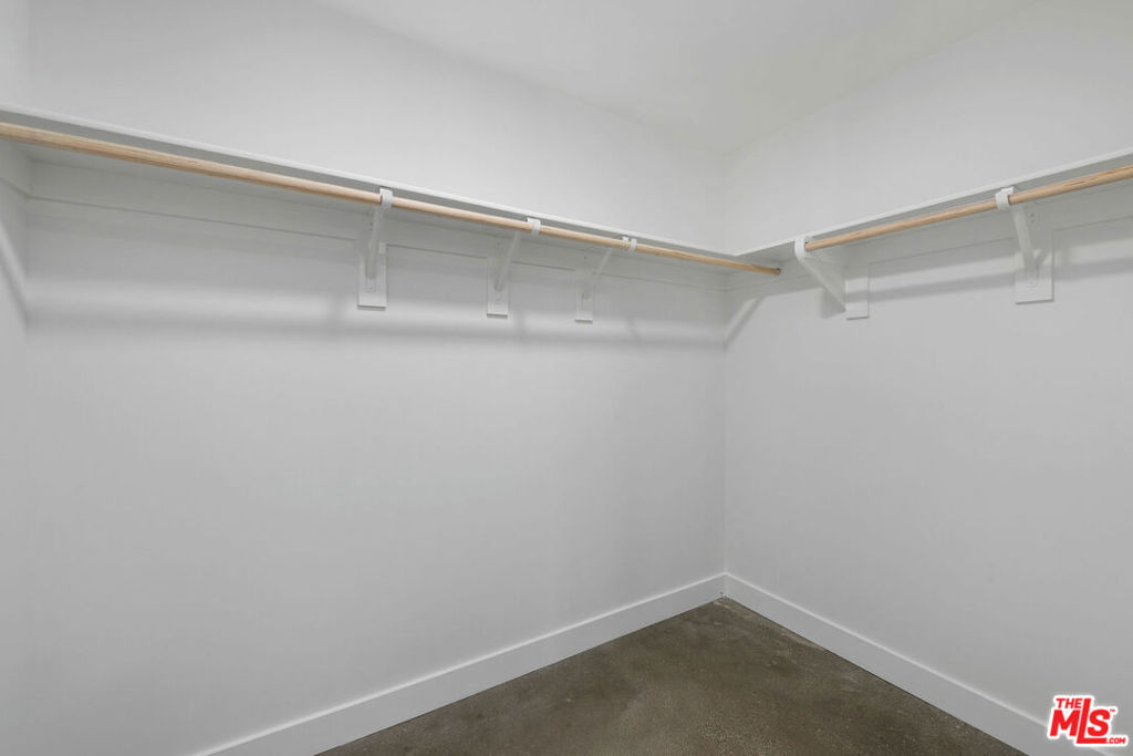 1250 N Fairfax Avenue 204 Property Photo 18