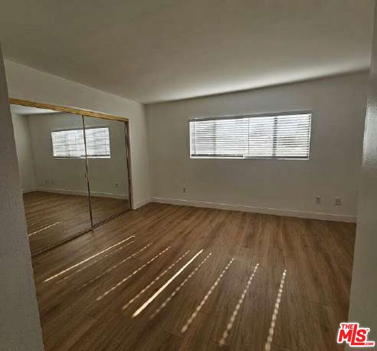 7061 Whitsett Avenue Property Photo 12