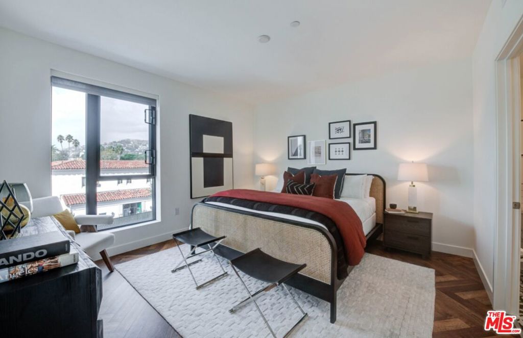 1250 N Fairfax Avenue 505 Property Photo 5