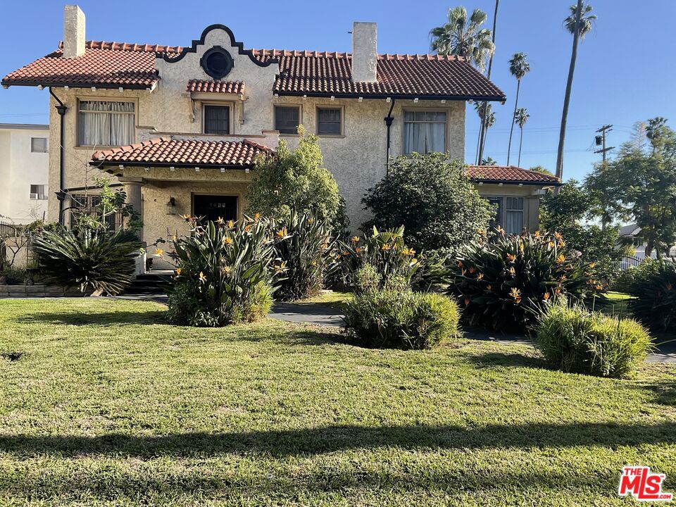 2068 S Hobart Boulevard Property Photo 1