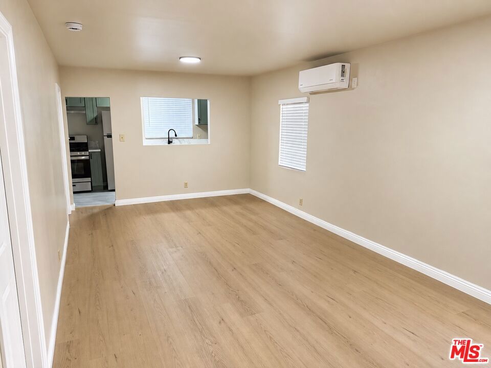 5966 1/2 Benner St Property Photo 6