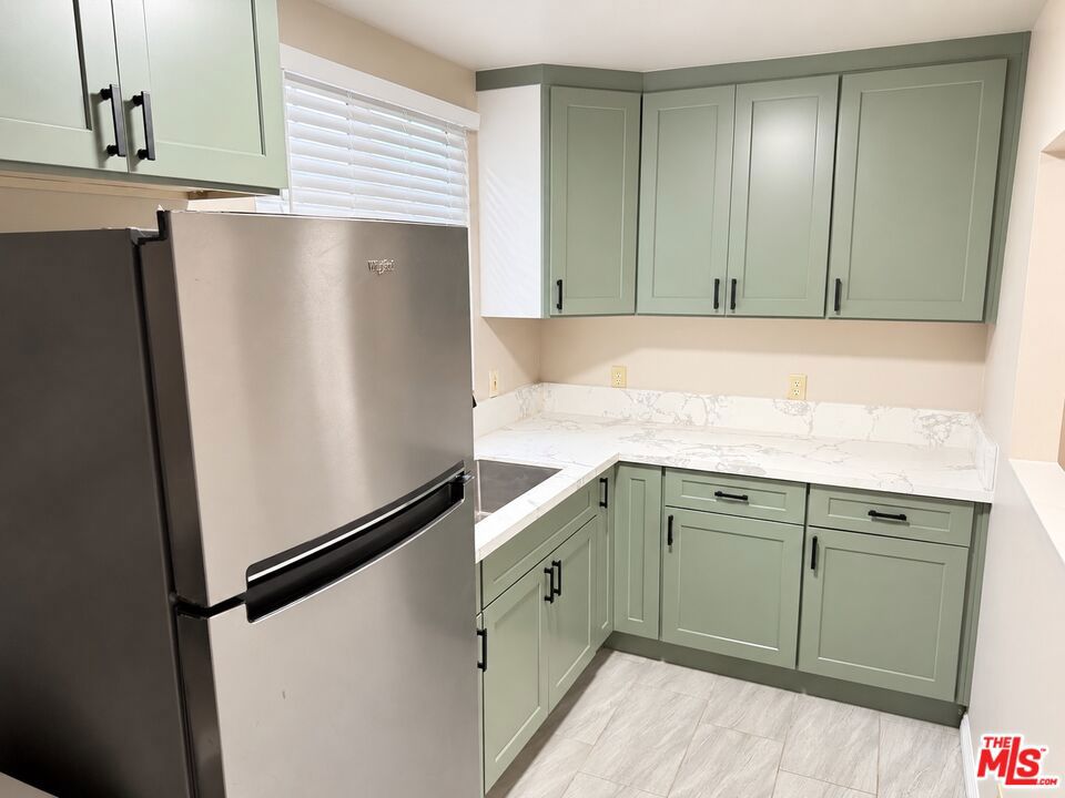 5966 1/2 Benner St Property Photo 11