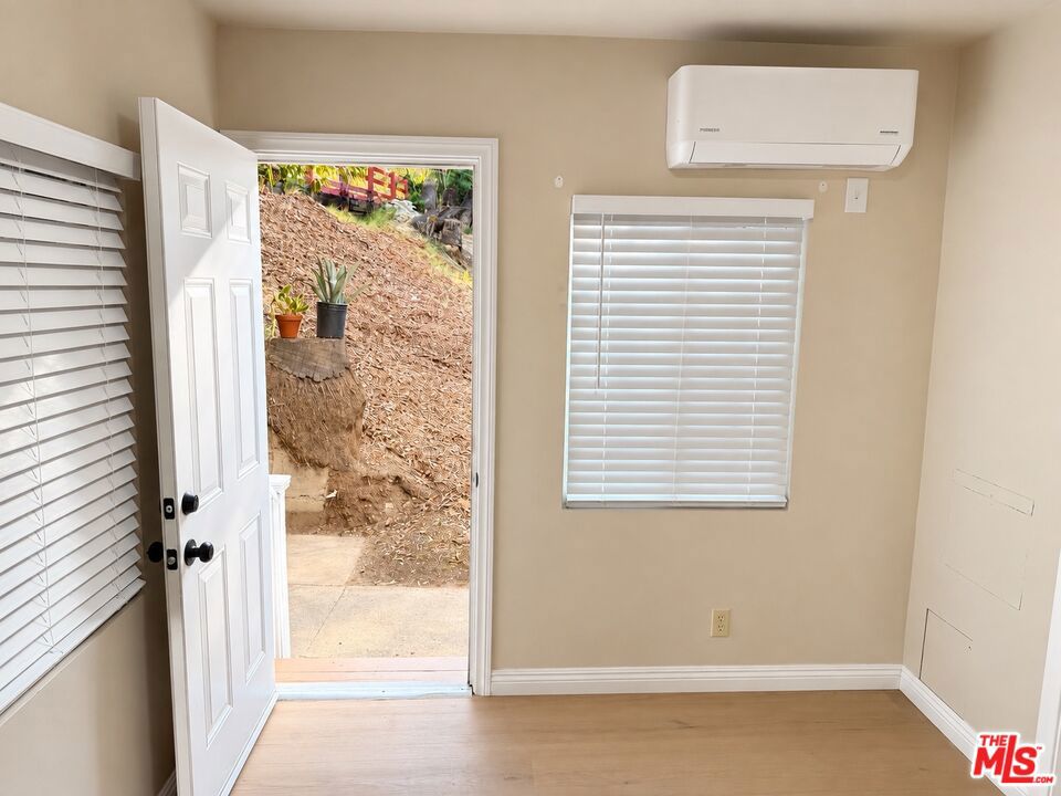 5966 1/2 Benner St Property Photo 16