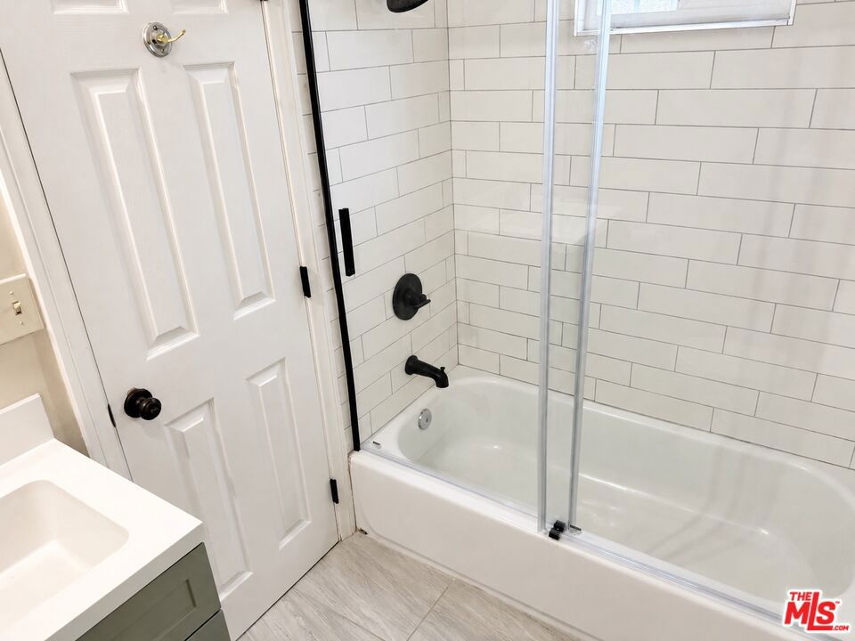 5966 1/2 Benner St Property Photo 19