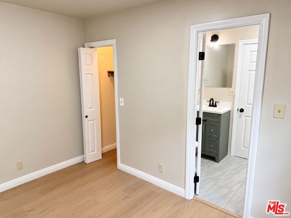 5966 1/2 Benner St Property Photo 22