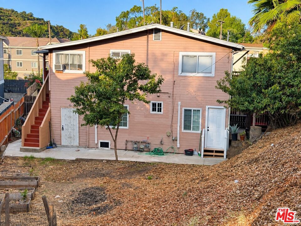 5966 1/2 Benner St Property Photo 27