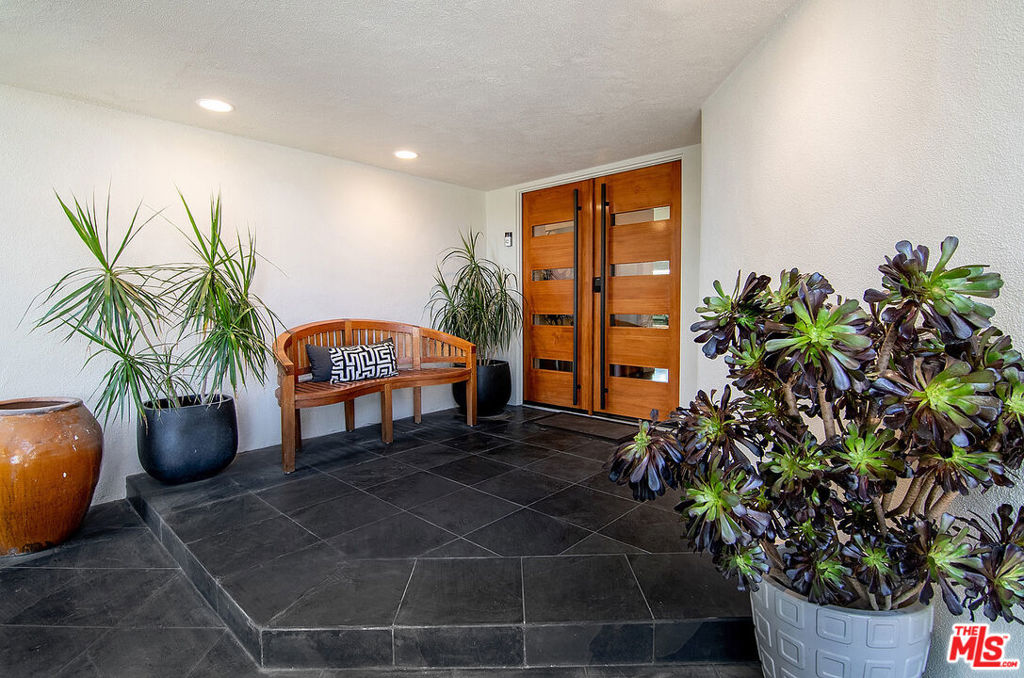 8405 Edwin Drive Property Photo 4