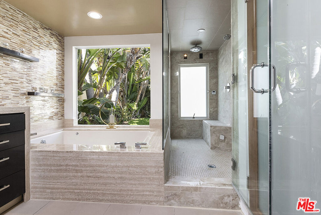 8405 Edwin Drive Property Photo 18