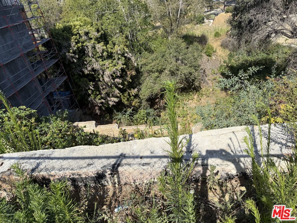 838 N Las Casas Avenue Property Photo 1
