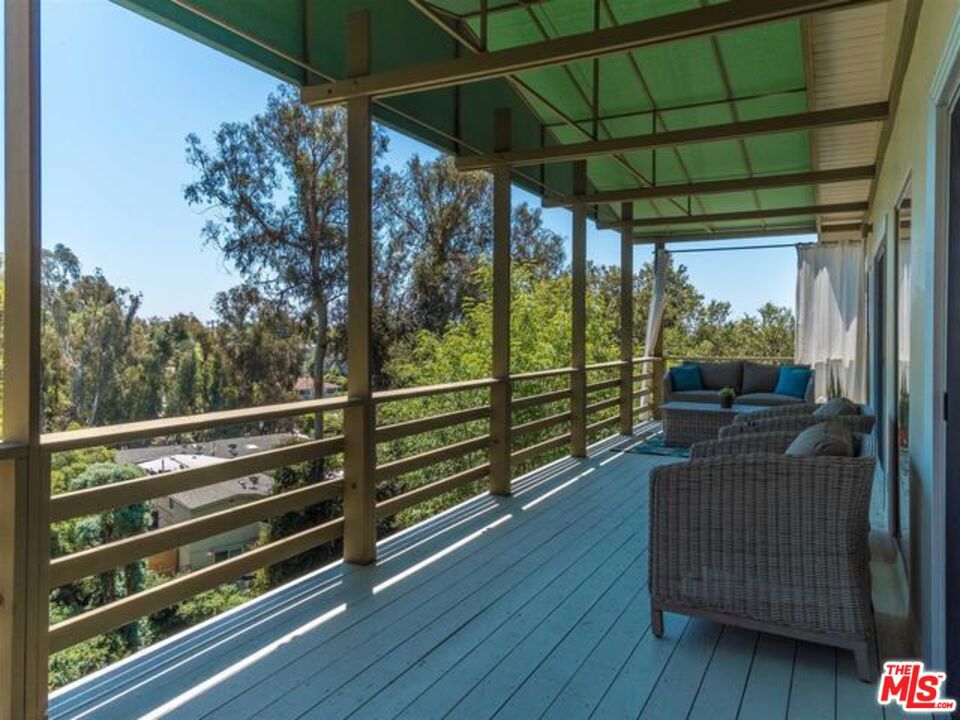 838 N Las Casas Avenue Property Photo 13