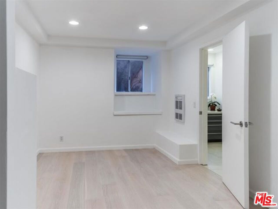 838 N Las Casas Avenue Property Photo 27