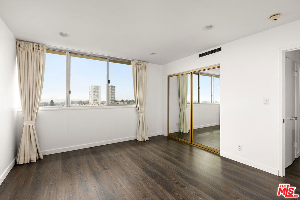 2170 Century Parkway 1109 Property Photo 12