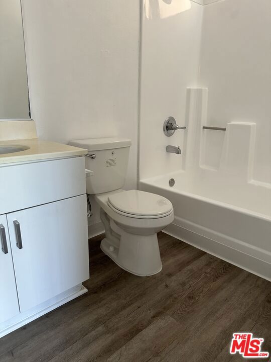 710 Crenshaw Boulevard 106 Property Photo 11