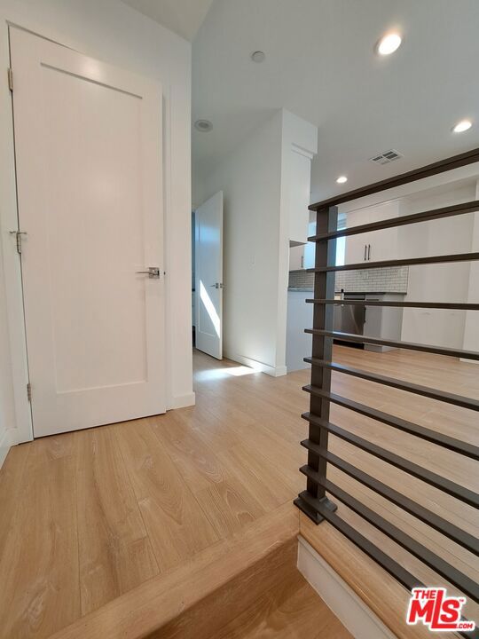 5631 Whitnall Highway Property Photo 8