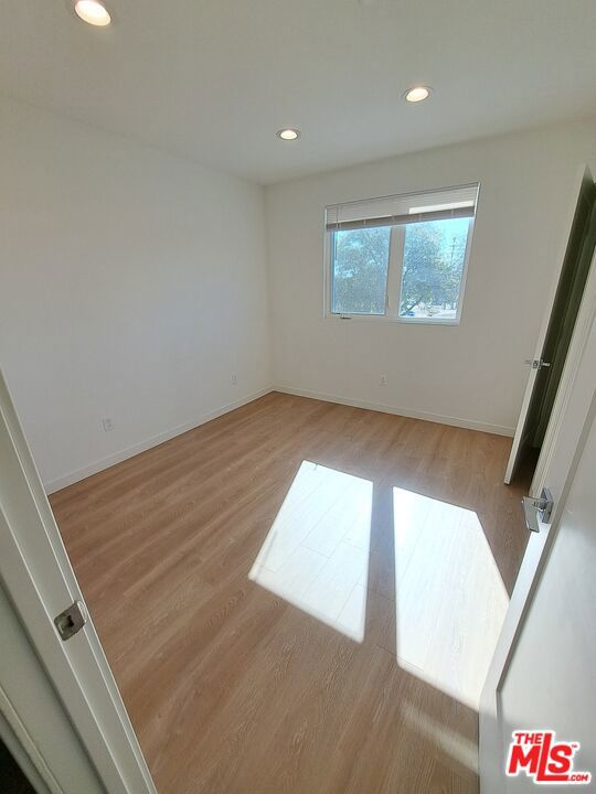 5631 Whitnall Highway Property Photo 18