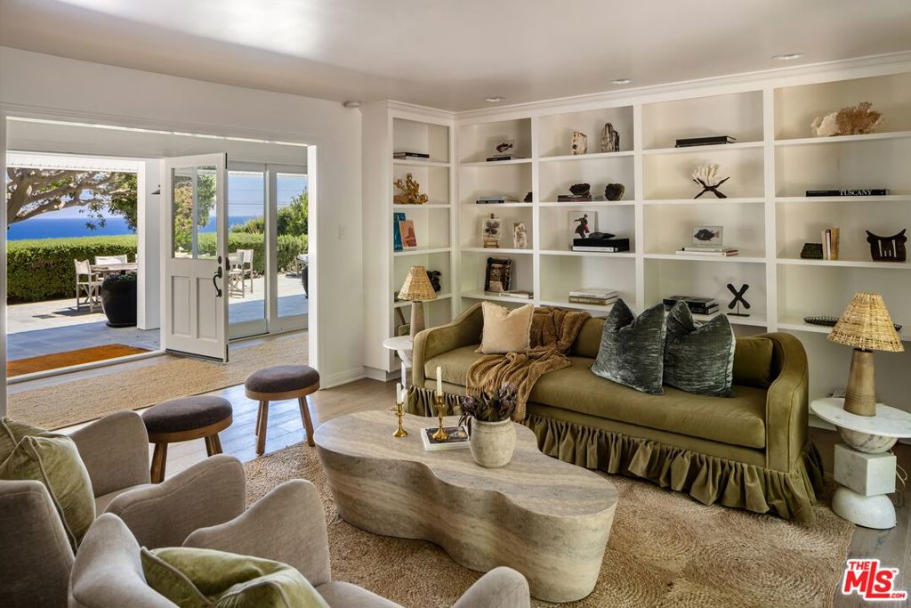 29225 Cliffside Drive Property Photo 10
