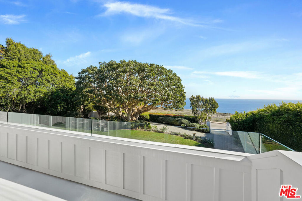 29225 Cliffside Drive Property Photo 17