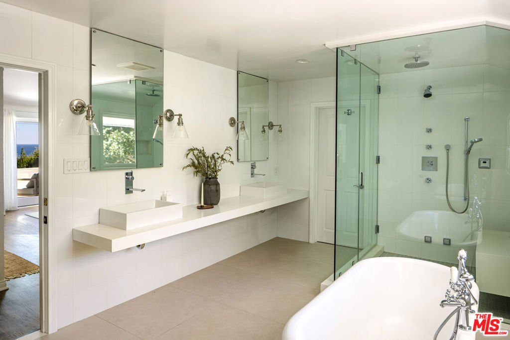 29225 Cliffside Drive Property Photo 18