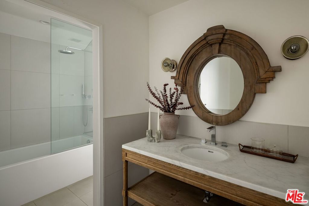 29225 Cliffside Drive Property Photo 20
