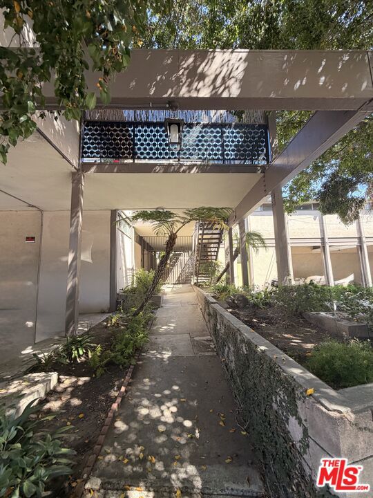2000 Ivar Avenue #2 Property Photo 1