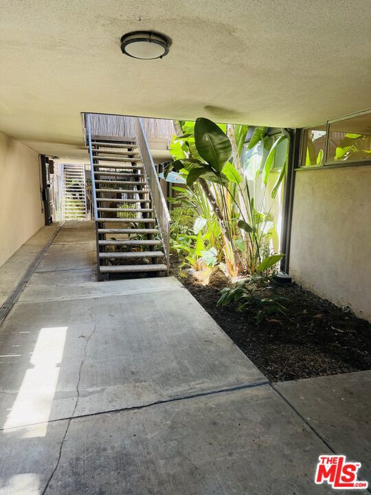 2000 Ivar Avenue #2 Property Photo 12