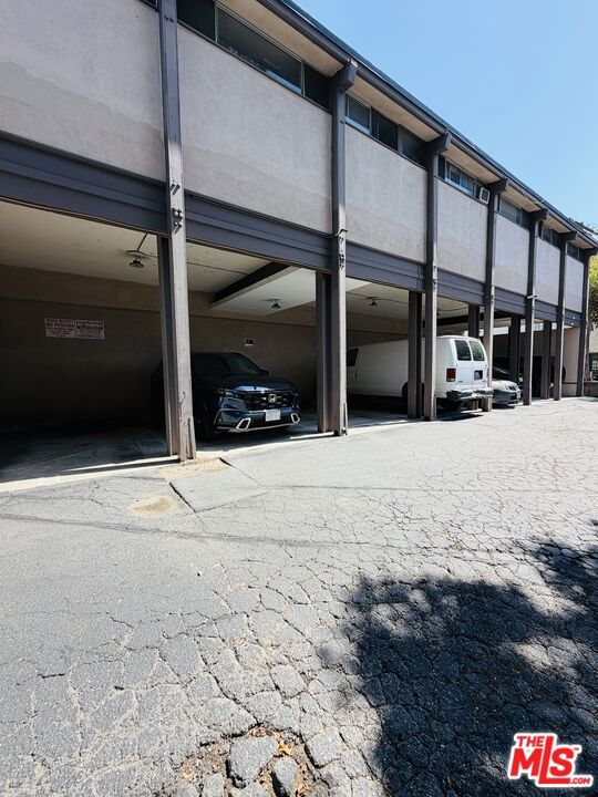 2000 Ivar Avenue #2 Property Photo 15