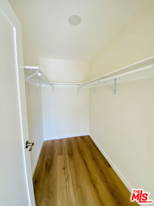 1000 S Sherbourne Drive 1010 Property Photo 7