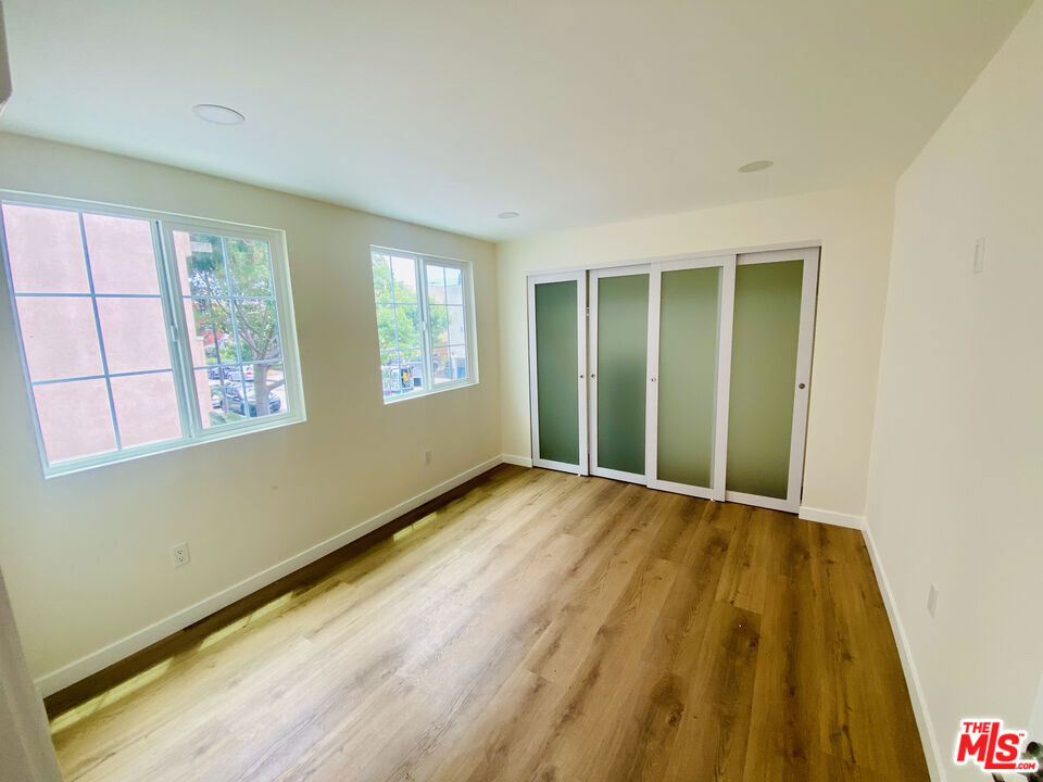 1000 S Sherbourne Drive 1010 Property Photo 8