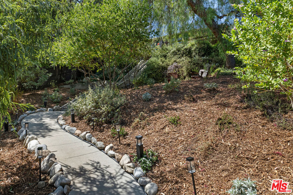 853 Tipton Terrace Property Photo 34